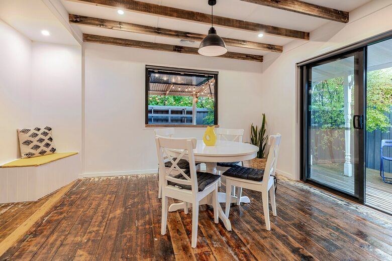 Captain’s Cottage | Charming Coastal Escape in St Leonards - St Leonards, Australia