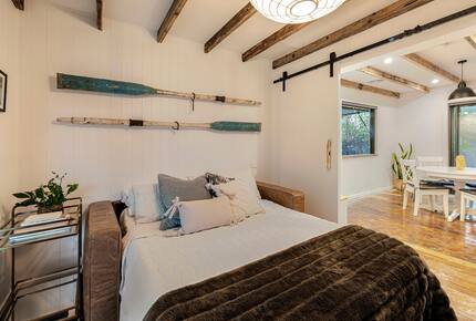 Captain’s Cottage | Charming Coastal Escape in St Leonards - St Leonards, Australia