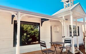 Captain’s Cottage | Charming Coastal Escape in St Leonards - St Leonards, Australia