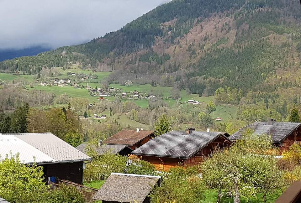 Chalet-Style Apartment in the French Alps - St Jean d’Aulps, France