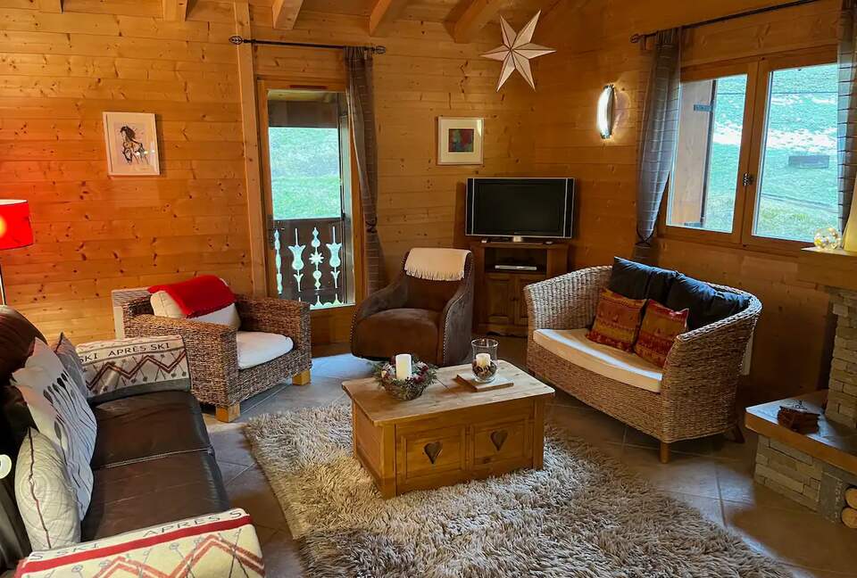 Chalet-Style Apartment in the French Alps - St Jean d’Aulps, France