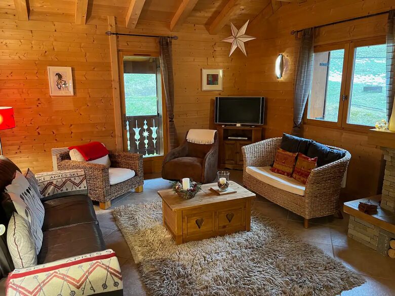 Chalet-Style Apartment in the French Alps - St Jean d’Aulps, France