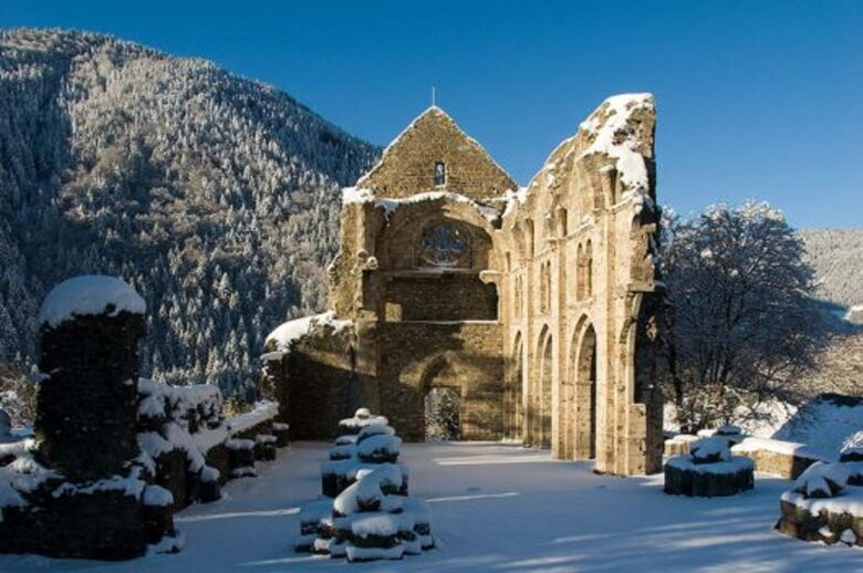 Chalet-Style Apartment in the French Alps - St Jean d’Aulps, France