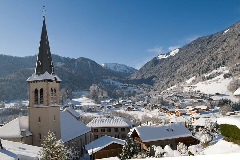 Chalet-Style Apartment in the French Alps - St Jean d’Aulps, France