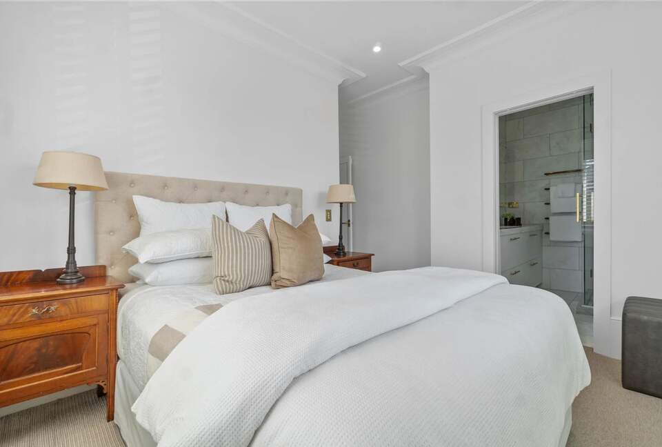 Elegant Remuera Retreat with Designer Finishes - Remuera, New Zealand