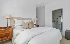 Elegant Remuera Retreat with Designer Finishes - Remuera, New Zealand