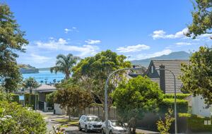 Elegant Remuera Retreat with Designer Finishes - Remuera, New Zealand