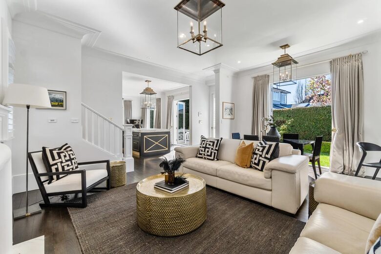 Elegant Remuera Retreat with Designer Finishes - Remuera, New Zealand