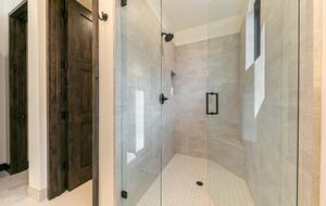 Stylish Nature Escape with Floor-to-Ceiling Windows & Outdoor Living Space - Truckee, California