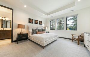 Stylish Nature Escape with Floor-to-Ceiling Windows & Outdoor Living Space - Truckee, California