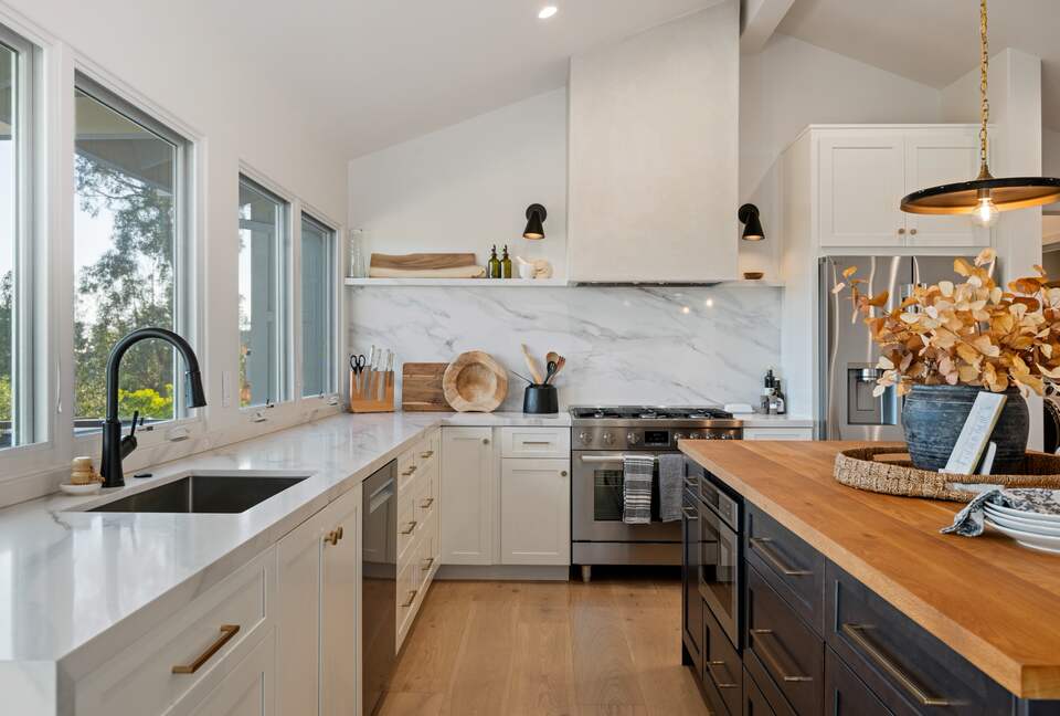 Modern Mesa Retreat with Ocean, Mountain & Garden Views - Santa Barbara, California