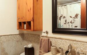 Cozy Avon Getaway with Mountain Views - Avon, Colorado