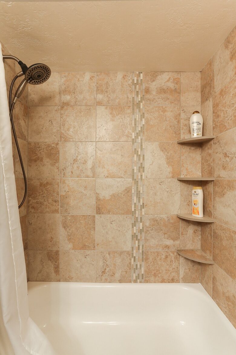 Cozy Avon Getaway with Mountain Views - Avon, Colorado