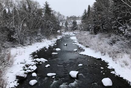 Cozy Avon Getaway with Mountain Views - Avon, Colorado