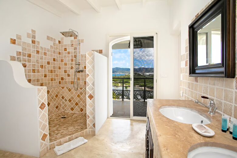 Amethyst - Terres Basses, Saint Martin (French part)