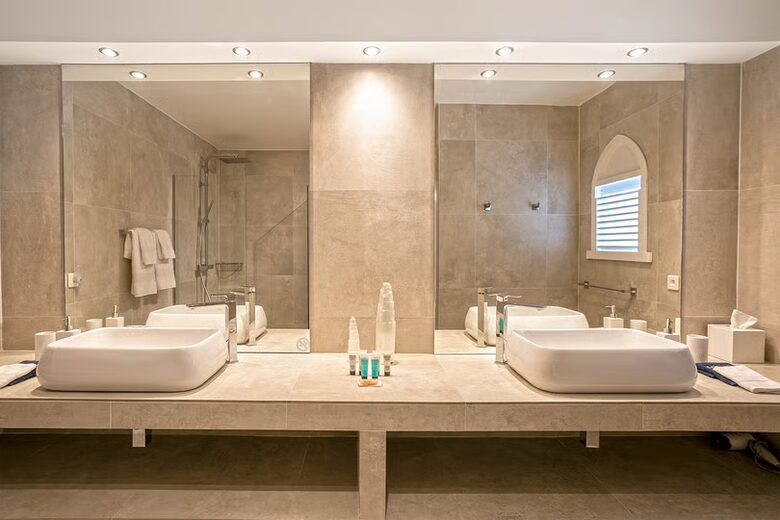 Amethyst - Terres Basses, Saint Martin (French part)