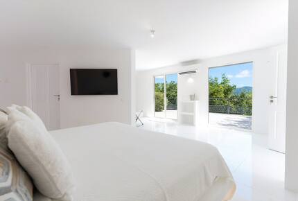 Amethyst - Terres Basses, Saint Martin (French part)