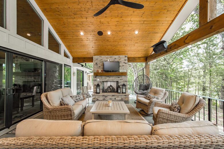 Modern Heber Springs Lakehouse with Sunset Views - Heber Springs, Arkansas