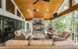 Modern Heber Springs Lakehouse with Sunset Views - Heber Springs, Arkansas