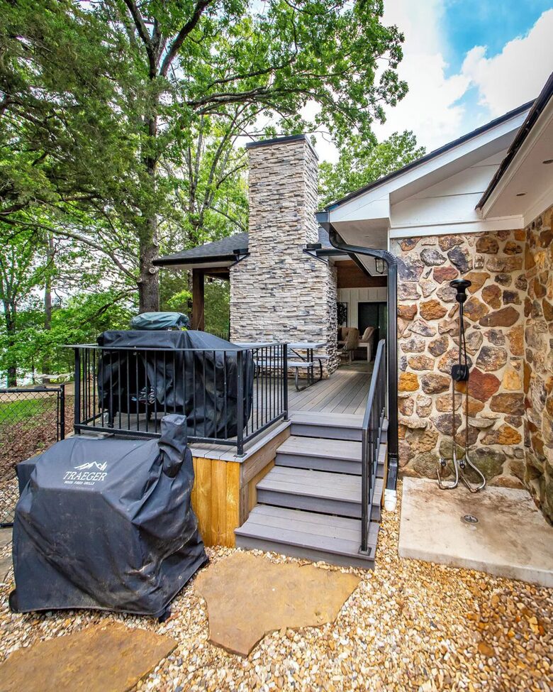 Modern Heber Springs Lakehouse with Sunset Views - Heber Springs, Arkansas