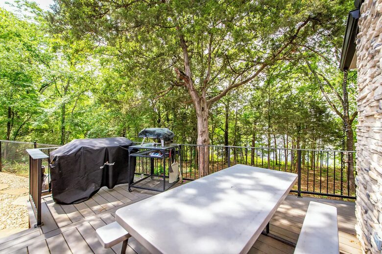 Modern Heber Springs Lakehouse with Sunset Views - Heber Springs, Arkansas