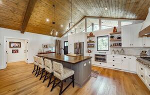 Modern Heber Springs Lakehouse with Sunset Views - Heber Springs, Arkansas