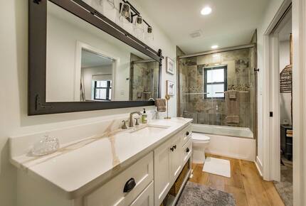 Modern Heber Springs Lakehouse with Sunset Views - Heber Springs, Arkansas