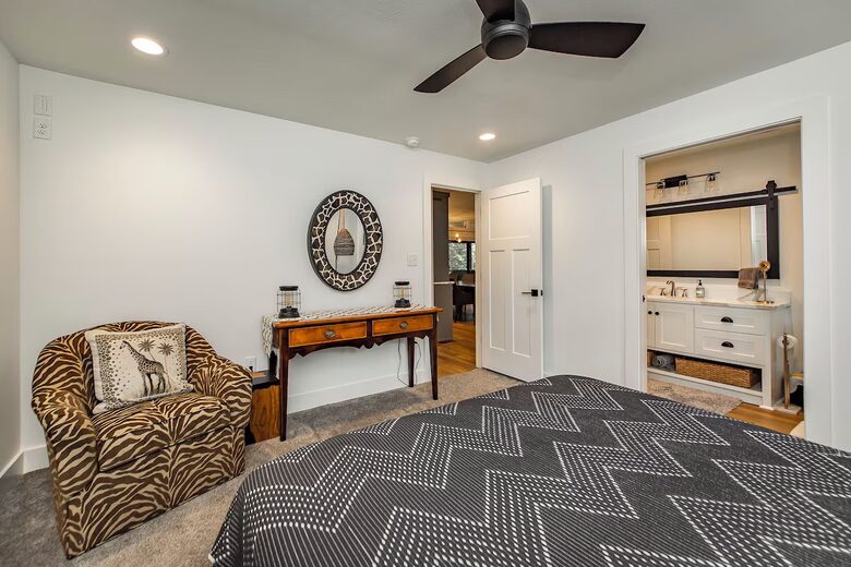 Modern Heber Springs Lakehouse with Sunset Views - Heber Springs, Arkansas