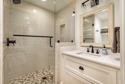 Modern Heber Springs Lakehouse with Sunset Views - Heber Springs, Arkansas