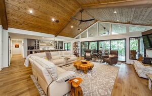 Modern Heber Springs Lakehouse with Sunset Views - Heber Springs, Arkansas