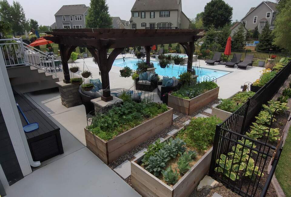 Fox Lake Village Retreat with Saltwater Pool & Hot Tub - Waukesha, Wisconsin