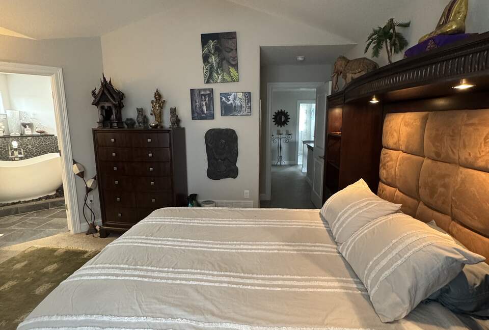 2nd Floor Master Bedroom with a Queen size bed