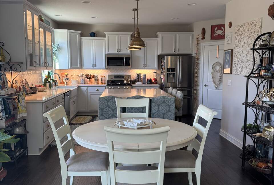 Fox Lake Village Retreat with Saltwater Pool & Hot Tub - Waukesha, Wisconsin