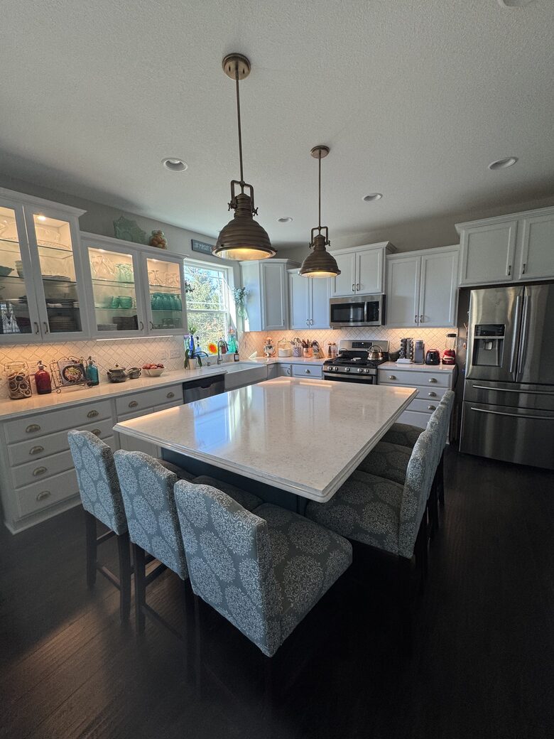 Fox Lake Village Retreat with Saltwater Pool & Hot Tub - Waukesha, Wisconsin