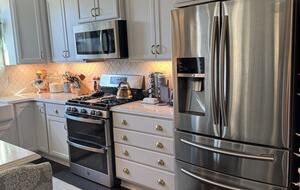 Fox Lake Village Retreat with Saltwater Pool & Hot Tub - Waukesha, Wisconsin