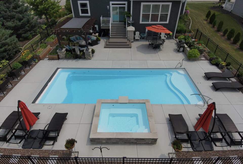 Fox Lake Village Retreat with Saltwater Pool & Hot Tub - Waukesha, Wisconsin