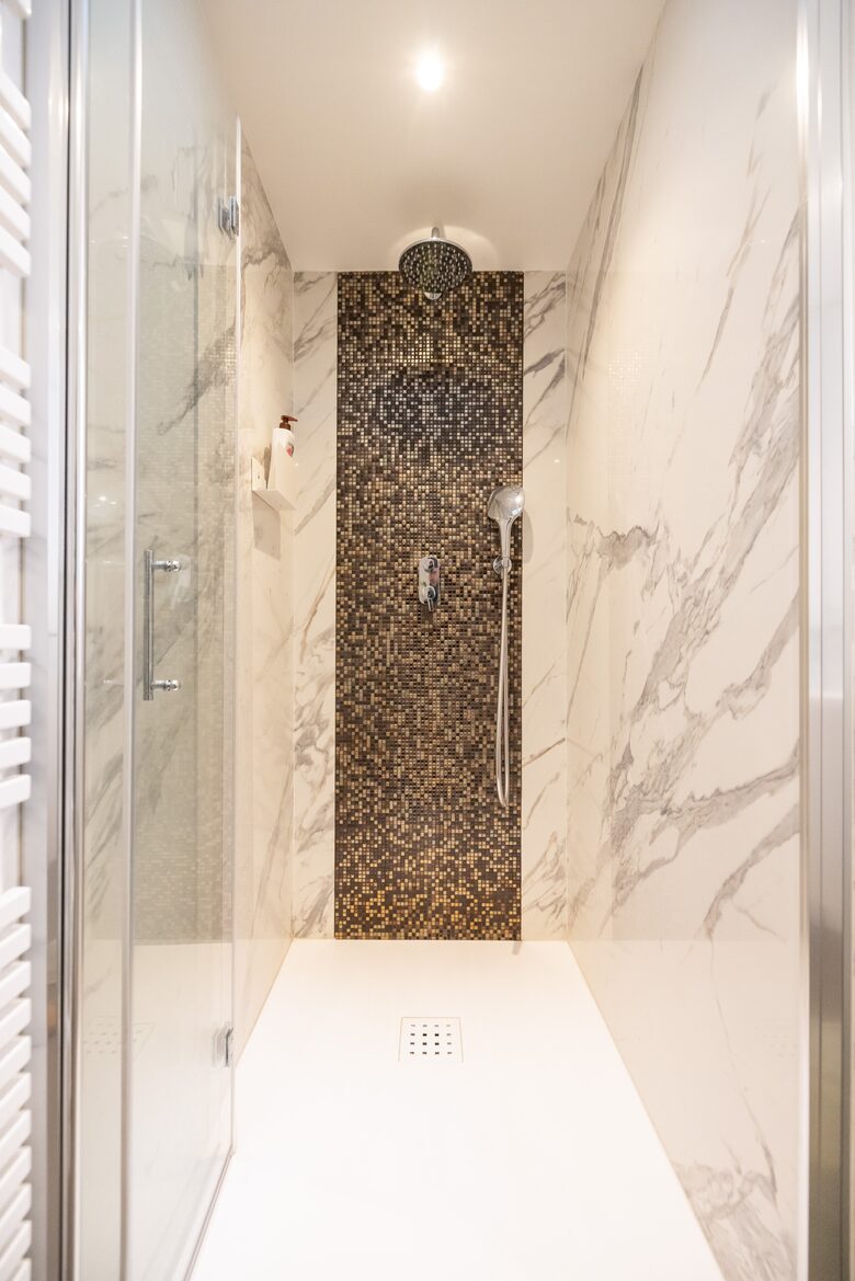 Signature Two-Level Eiffel View Haven - Paris, France