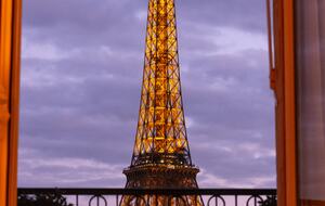 Signature Two-Level Eiffel View Haven - Paris, France
