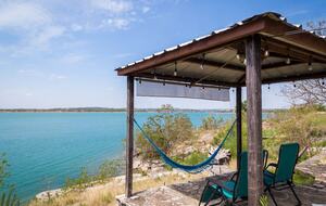 Elegant Hilltop Retreat with Panoramic Canyon Lake Views - Canyon Lake, Texas