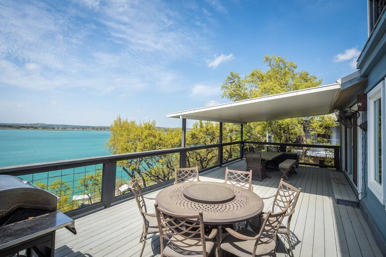 Elegant Hilltop Retreat with Panoramic Canyon Lake Views - Canyon Lake, Texas