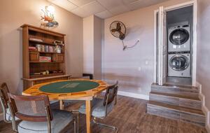 Elegant Hilltop Retreat with Panoramic Canyon Lake Views - Canyon Lake, Texas