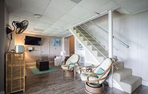 Elegant Hilltop Retreat with Panoramic Canyon Lake Views - Canyon Lake, Texas