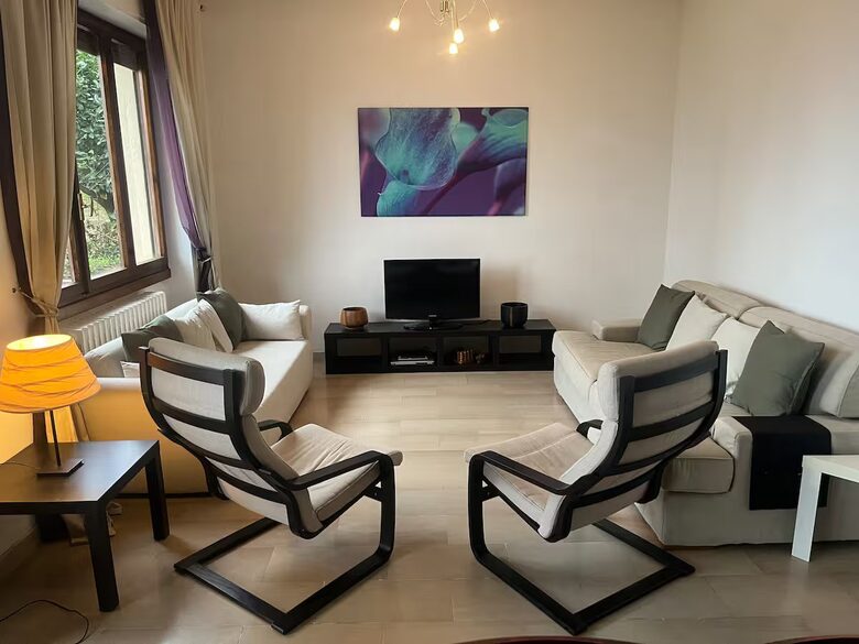 Tranquil Apartment Overlooking Lake Maggiore - Stresa, Italy