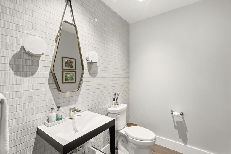 Sophisticated High-Rise Retreat in the Heart of Downtown Portland - Portland, Oregon