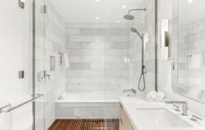 Sophisticated High-Rise Retreat in the Heart of Downtown Portland - Portland, Oregon