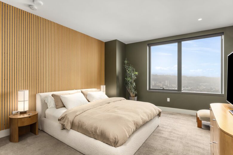 Sophisticated High-Rise Retreat in the Heart of Downtown Portland - Portland, Oregon