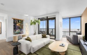 Sophisticated High-Rise Retreat in the Heart of Downtown Portland - Portland, Oregon