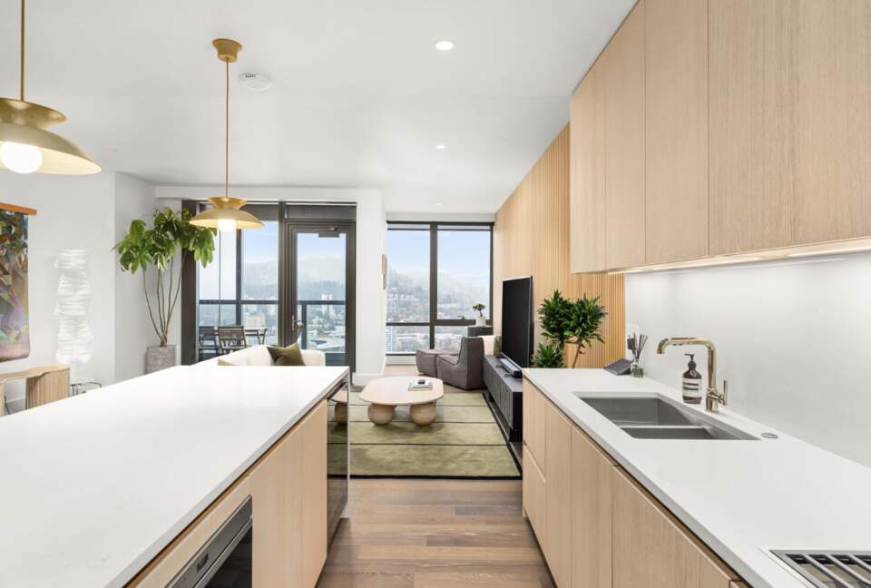 Sophisticated High-Rise Retreat in the Heart of Downtown Portland - Portland, Oregon