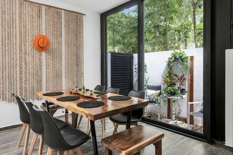 Contemporary Tulum Retreat Near the Ruins with Private Rooftop Pool - Tulum, Mexico