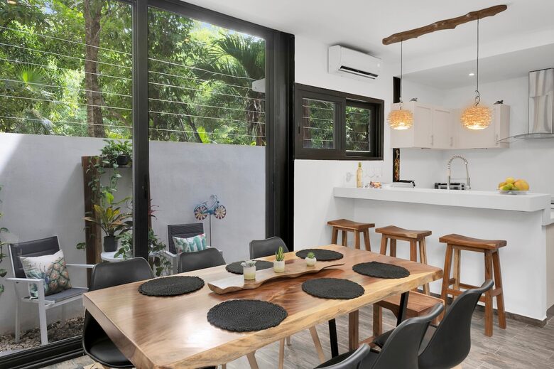 Contemporary Tulum Retreat Near the Ruins with Private Rooftop Pool - Tulum, Mexico